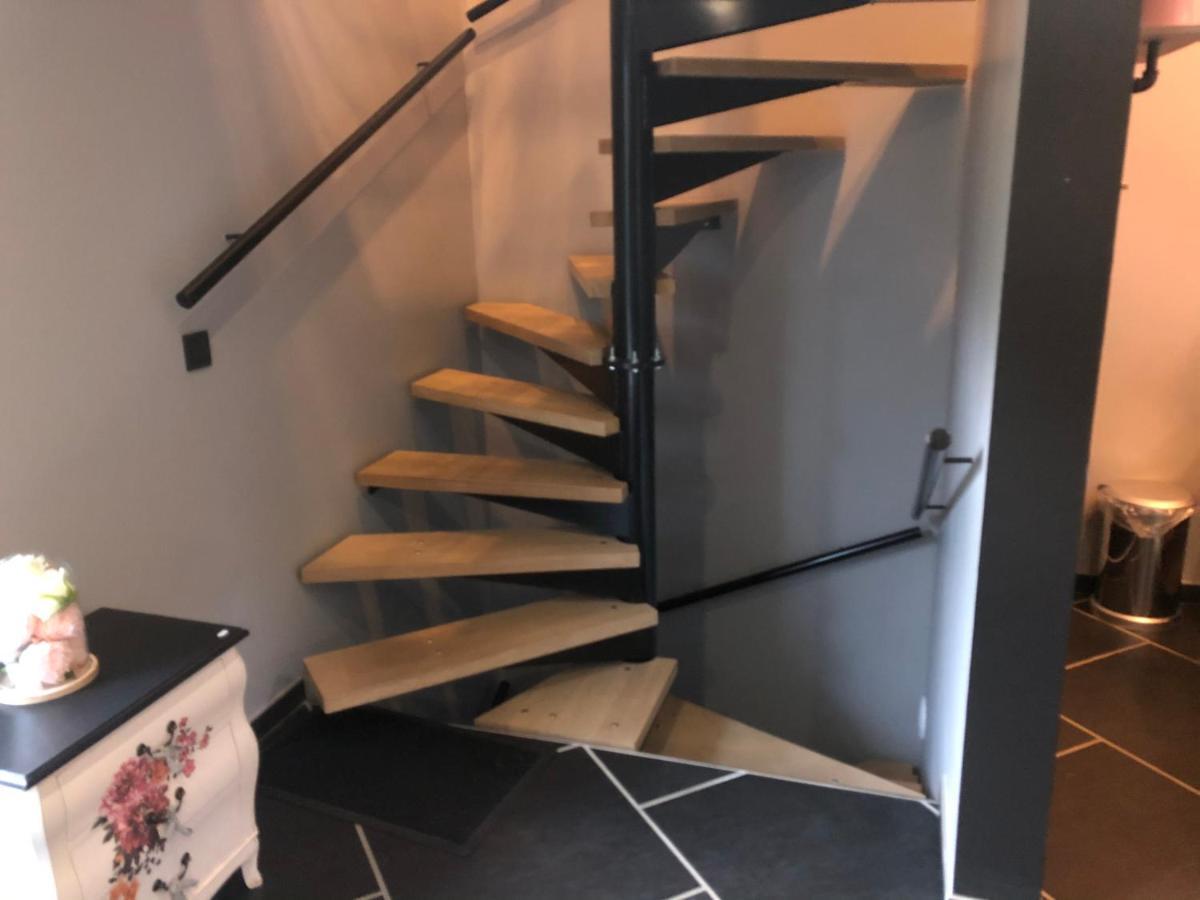 Loft D Isa Avec Wifi Netflix Apartman Gesves Kültér fotó