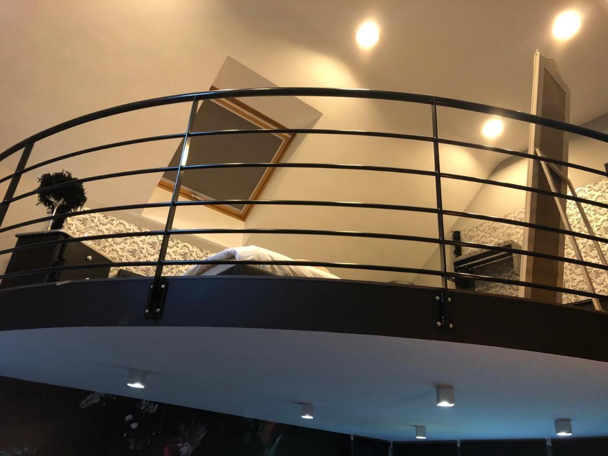 Loft D Isa Avec Wifi Netflix Apartman Gesves Kültér fotó