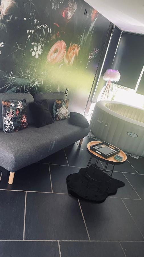 Loft D Isa Avec Wifi Netflix Apartman Gesves Kültér fotó