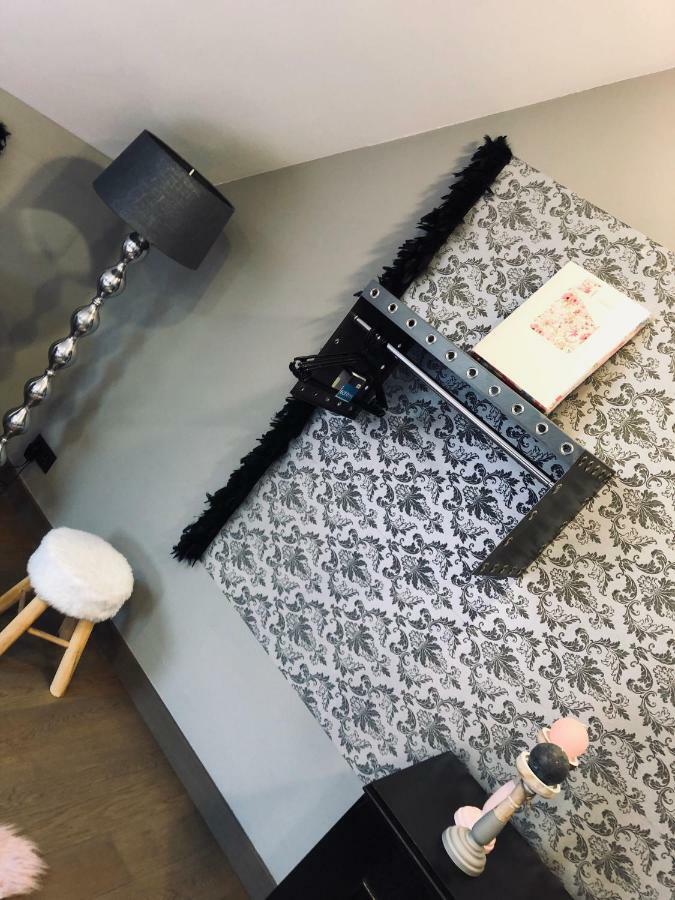 Loft D Isa Avec Wifi Netflix Apartman Gesves Kültér fotó
