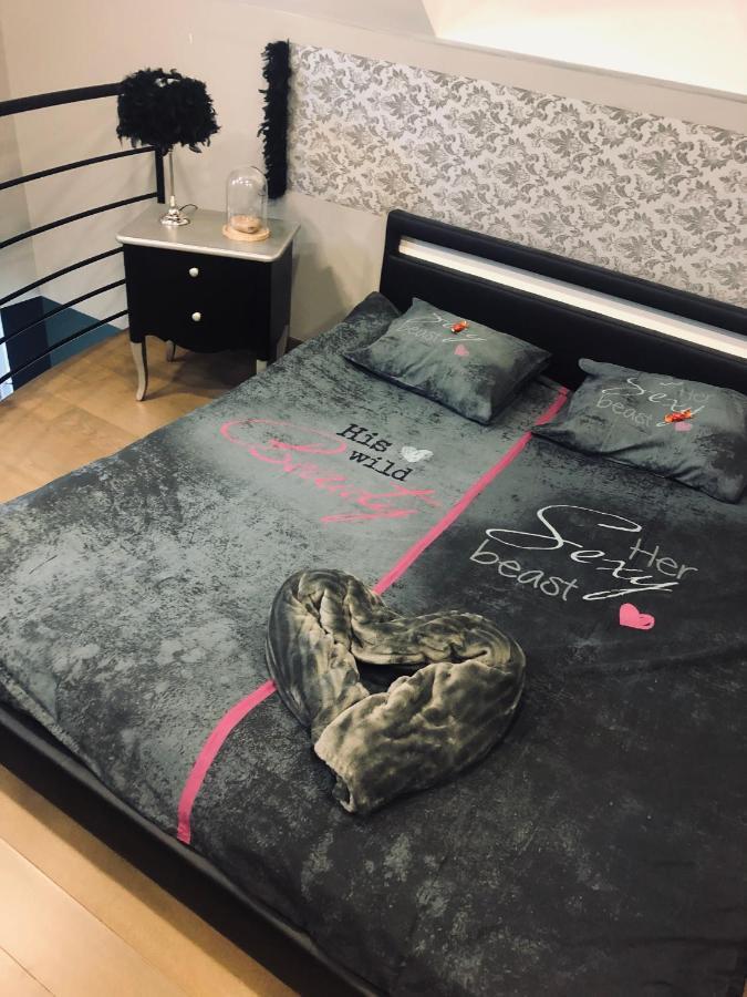 Loft D Isa Avec Wifi Netflix Apartman Gesves Kültér fotó